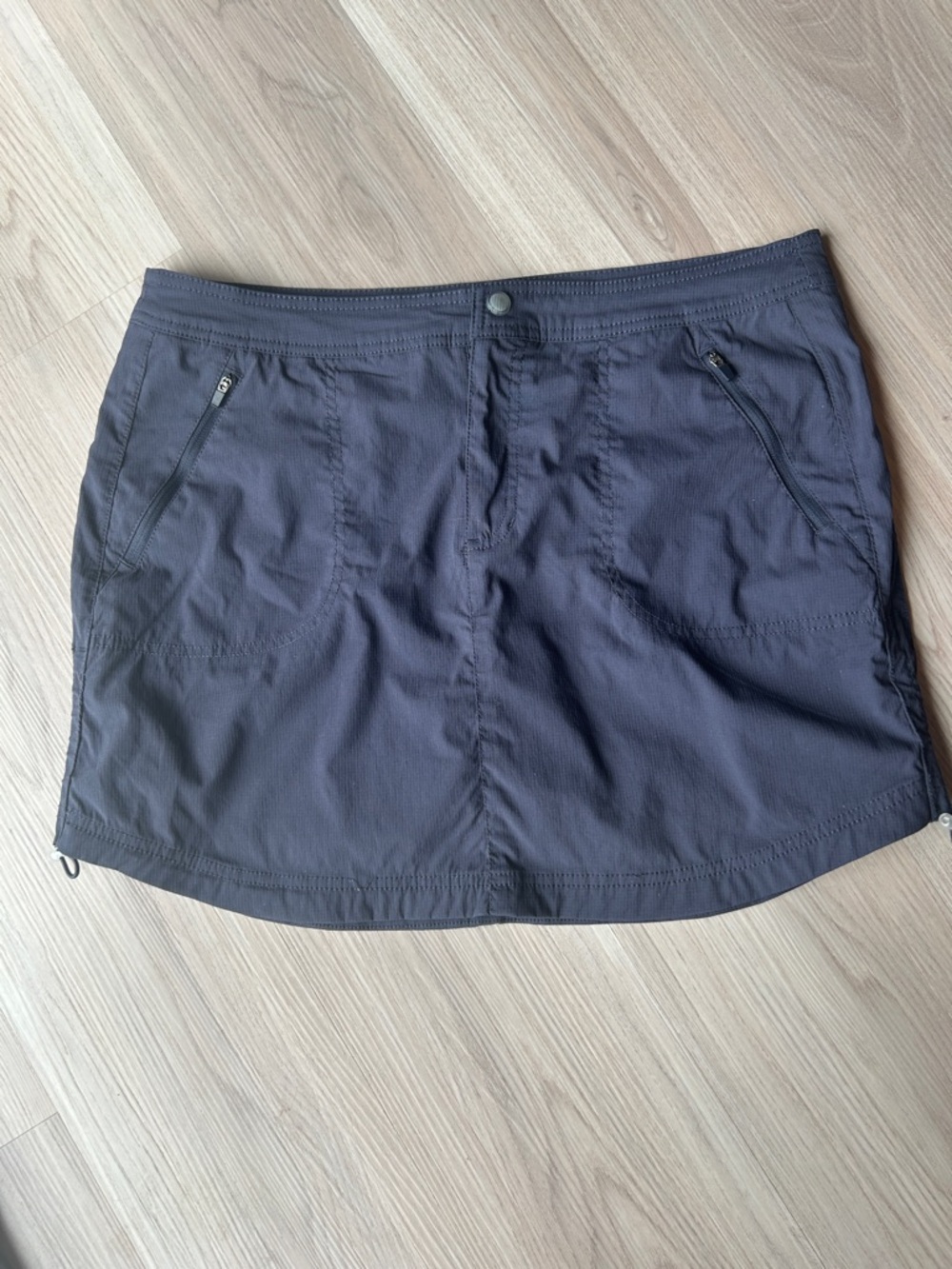 Activewear Cargo Skort L Blue Like New Fly Front Zip Pockets Sporty Athletic